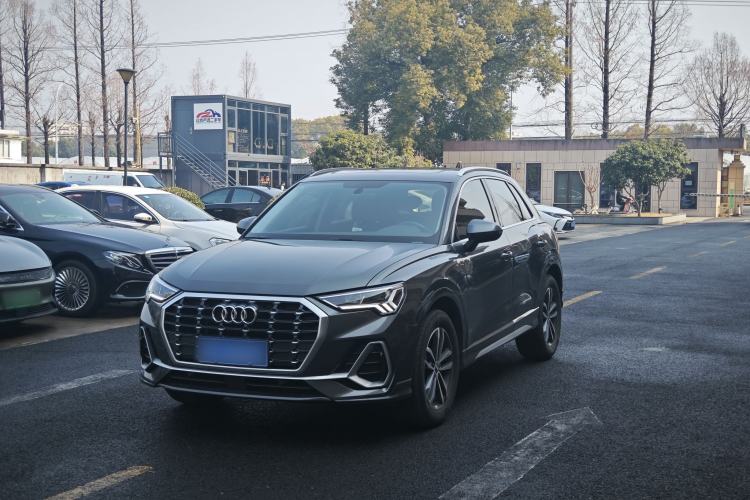 Used Audi Q3 2020 35 TFSI Ambition Dynamic Edition
