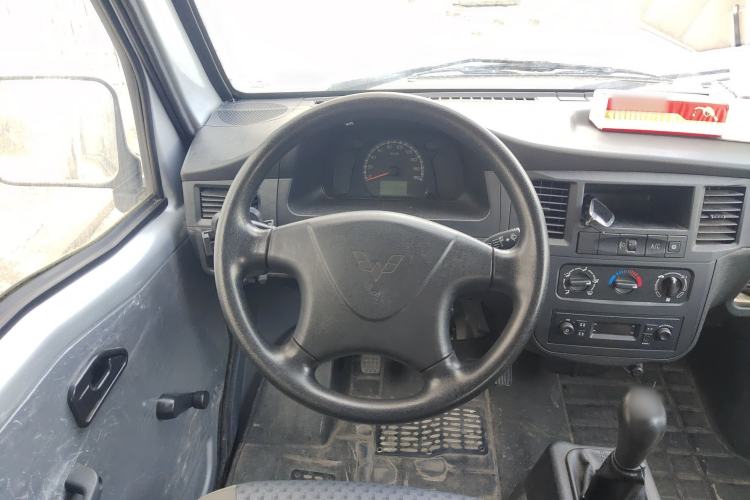 Used Wuling Zhiguang 2020 1.2L Practical Model China VI LSI
