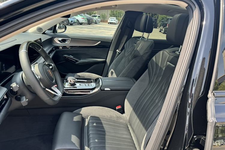 Used Hongqi H9 2024 2.0T Qichang Private Enjoyment Luxury Edition
