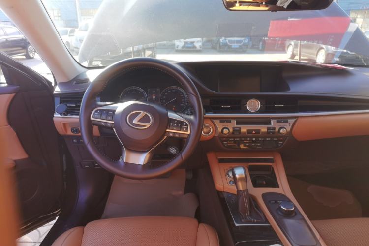 Used Lexus ES 2015 200 Comfort Edition
