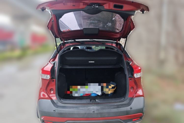 Used Nissan Kicks 2018 1.5L CVT Smart Connect Luxury Edition