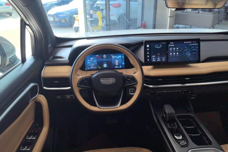 Used Geely Auto Haoyue L 2023 2.0T DCT Flagship Version