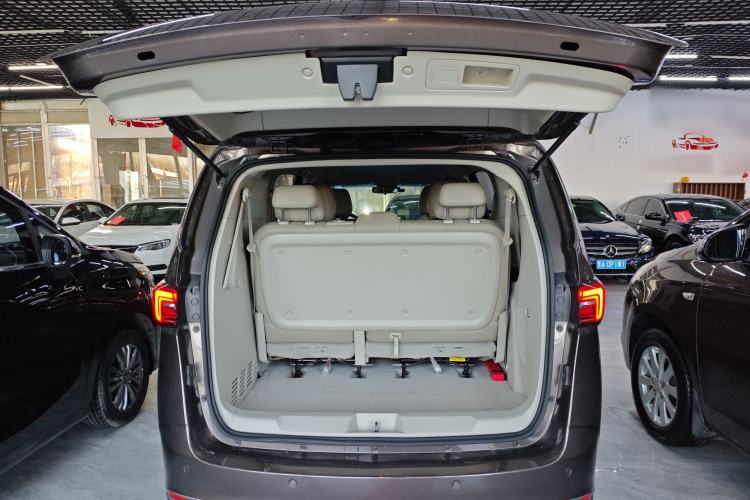 Used Buick GL8 2022 Land Cruiser Executive Class 652T Comfort Model
