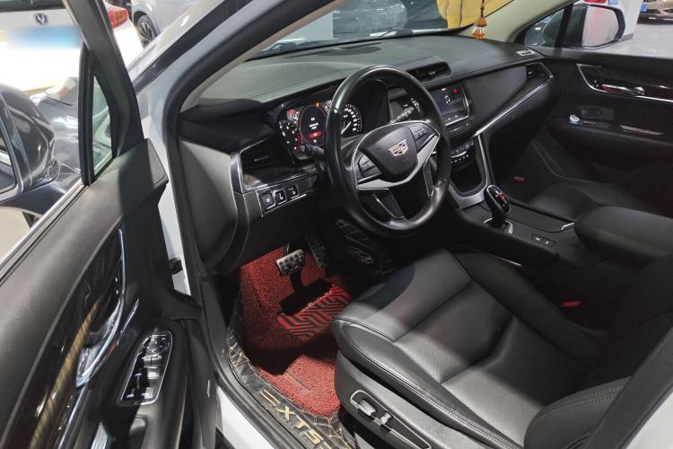 Used Cadillac XT5 2018 25T Luxury Model
