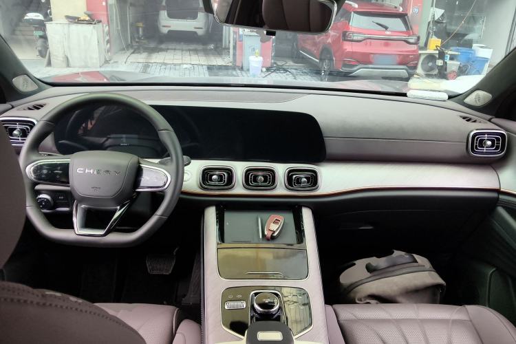 Used Chery Tiggo 9 2025 2.0T Dual-Clutch Two-Wheel Drive Luxury Edition 5 Seats