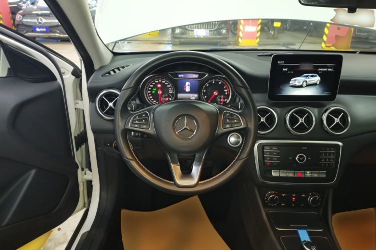 Used Mercedes-Benz GLA 2018 GLA 200 Fashion Model
