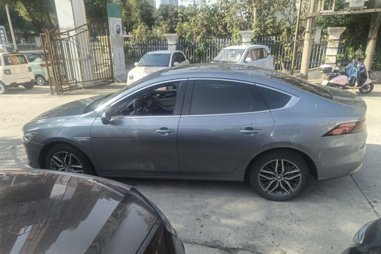 Used BYD Qin PLUS 2021 EV 400KM Luxury Model