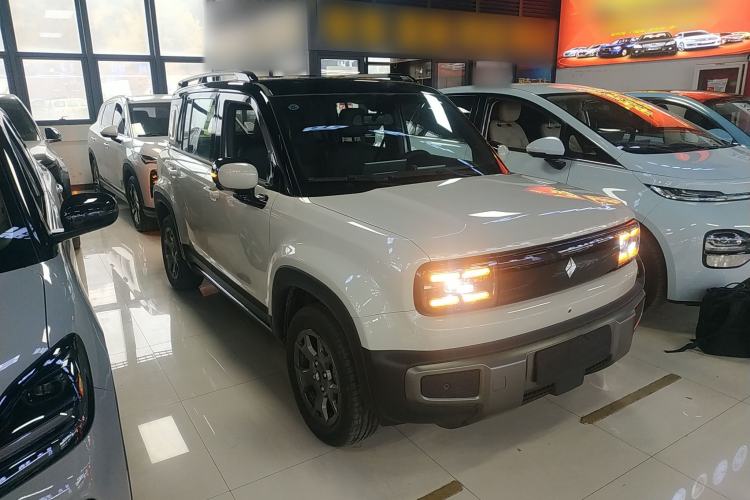 Used Baojun Spark EUV 
