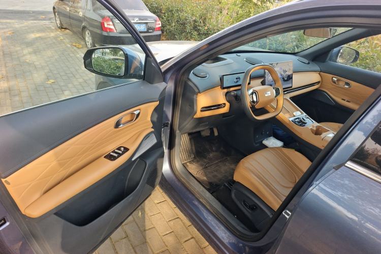 Used  Galaxy Xingjian 7 EM-i 2025 120km Flagship Edition
