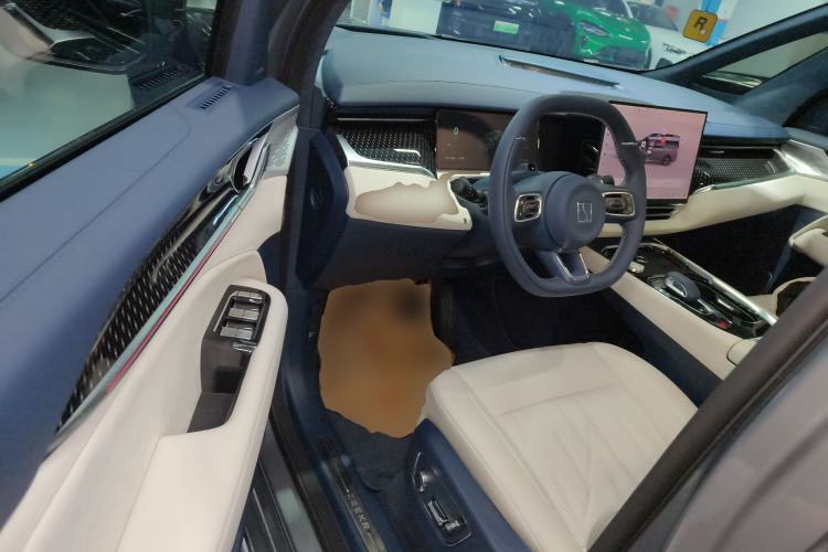 Used Zeekr 009 2024 7-Seater Walk-Through Version Four-Wheel Drive 108 kWh