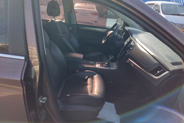 Used Roewe RX5 2016 30T Two-Wheel Drive Automatic Internet Smart Edition