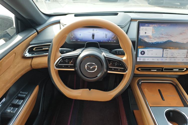 Used Mazda EZ-6 2024 Range-Extended 200 Luxury Edition