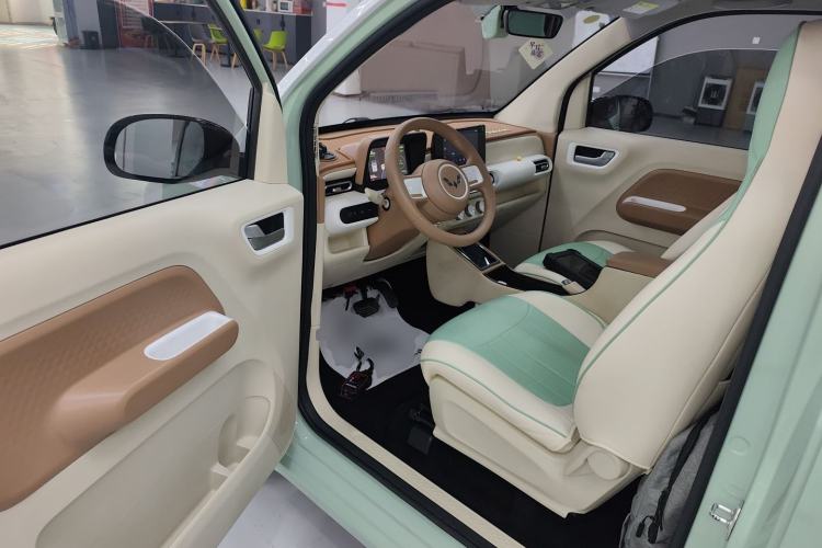 Used Wuling Hongguang MINIEV 2024 3rd Generation 215km Advanced Version
