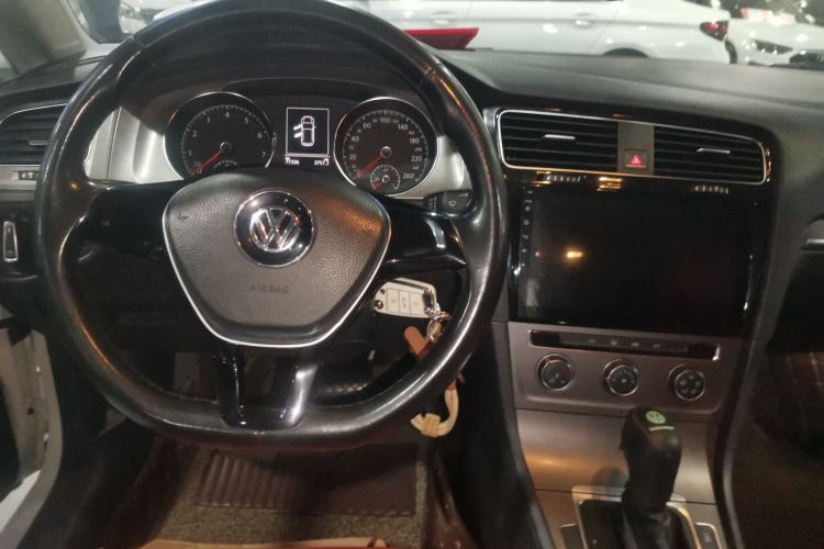 Used Volkswagen Golf 2015 1.6L Automatic Comfort Model
