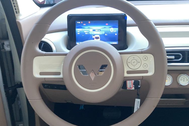 Used Wuling Hongguang MINIEV 2025 Four-Door Version Advanced Edition
