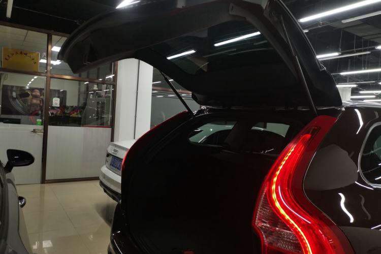 Used Volvo XC60 2017 T5 AWD Smart Upgrade Edition