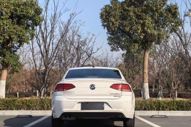 Used Volkswagen Lamando 2017 230TSI DSG Fashion Edition
