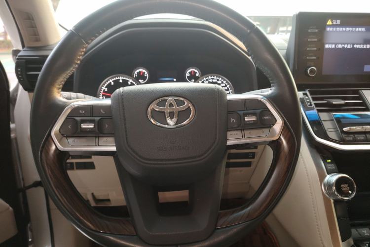 Used Toyota Land Cruiser 2022 3500 3.5T GXR with 20 Wheels Velvet Finish No Creep—Middle East
