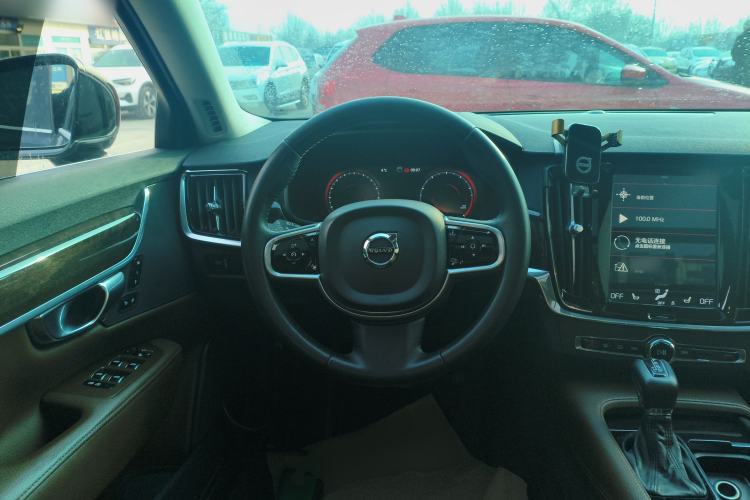 Used Volvo S90 2017 T4 Zhiyuan Edition