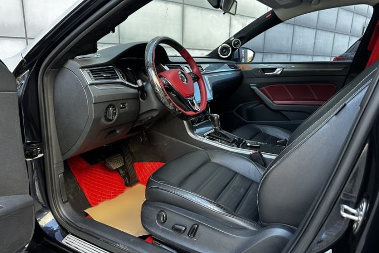 Used Volkswagen Passat 2017 330TSI DSG Luxury Edition
