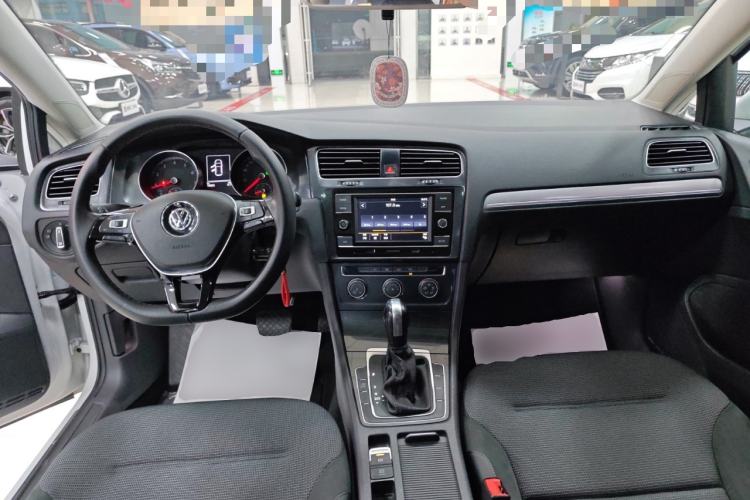 Used Volkswagen Golf 2018 230TSI Automatic Comfort Model
