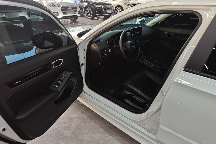 Used Honda Civic 2022 240TURBO CVT Dynamic Edition
