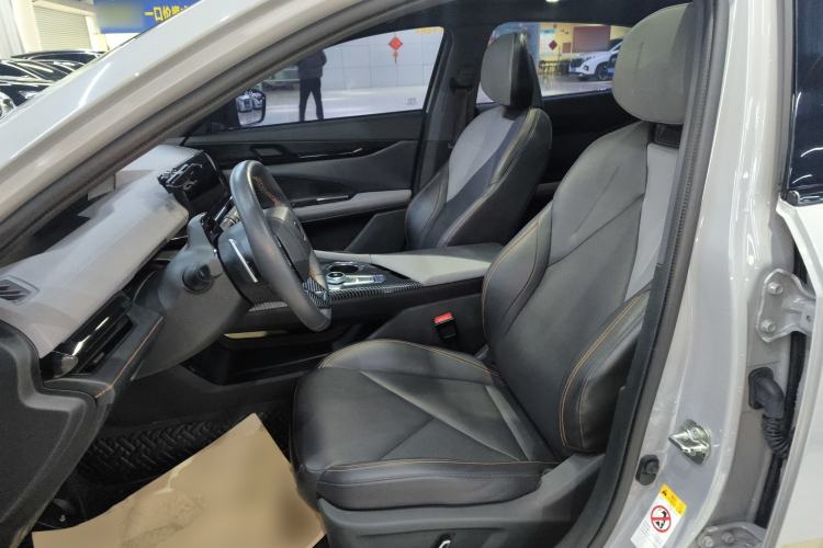 Used Changan UNI-V 2022 1.5T Prestige Version