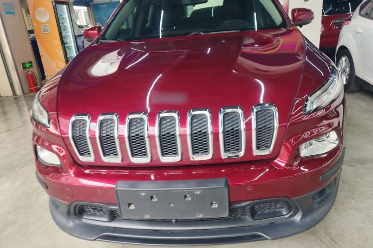 Used  Cherokee 2016 2.4L Leading Smart Version
