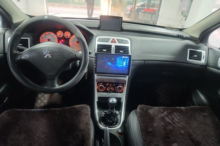 Used Peugeot 307 2013 Hatchback 1.6L Manual Comfort Edition
