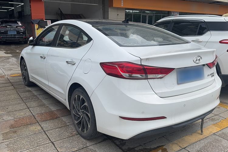 Used Hyundai Elantra 2019 1.4T Dual-Clutch Xuan Dong · Dynamic Model
