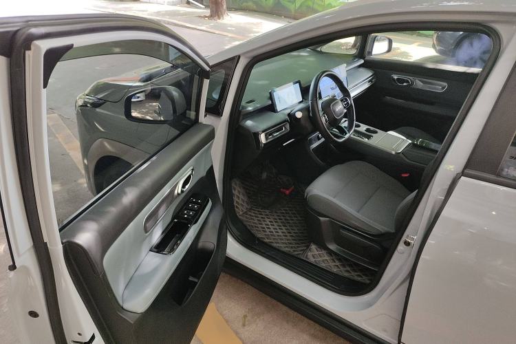 Used AION Y 2023 Younger
