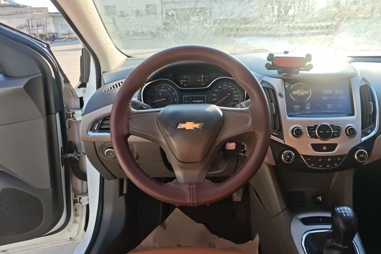 Used Chevrolet Cruze 2015 1.5L Manual Fashion Edition