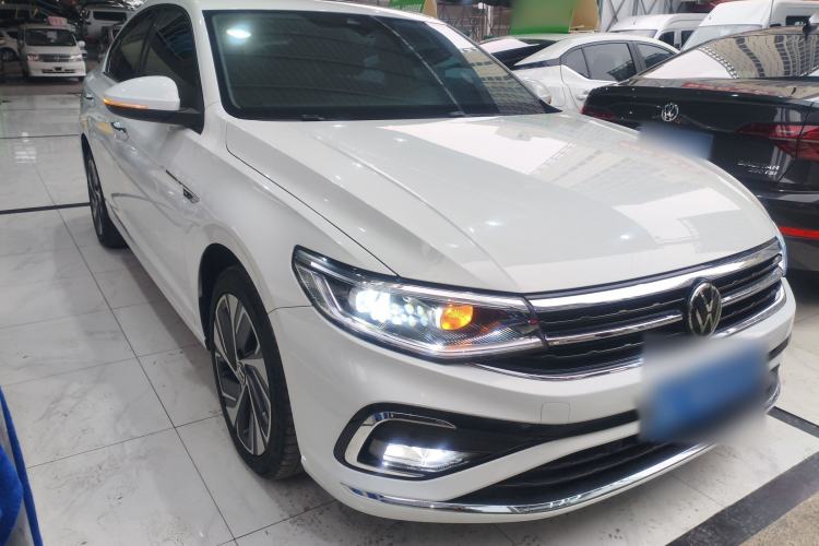 Used Volkswagen Bora 2023 300TSI DSG Prestige Edition
