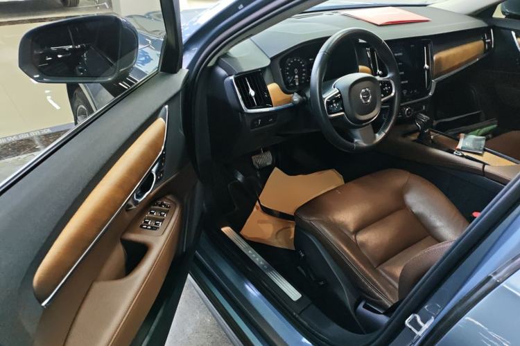 Used Volvo S90 2020 T5 Zhiyi Luxury Edition