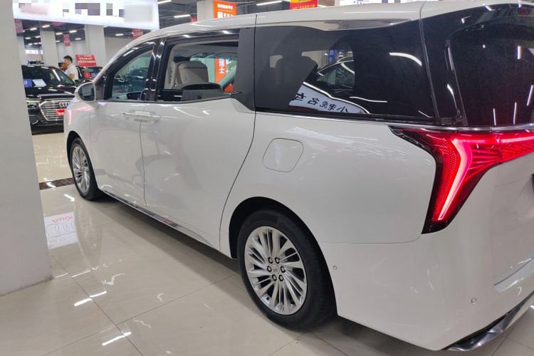 Used Buick Century 2023 2.0T Six-Seater Yinshi Edition
