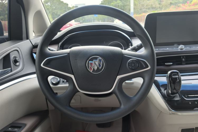 Used Buick GL8 2022 Land Cruiser Executive Class 652T Comfort Model
