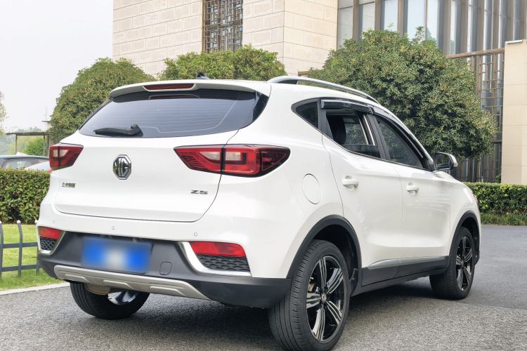 Used MG ZS 2020 Global Bestseller with 1.5L Engine Manual Transmission and a Massive 65-Inch Panoramic Sunroof Version
