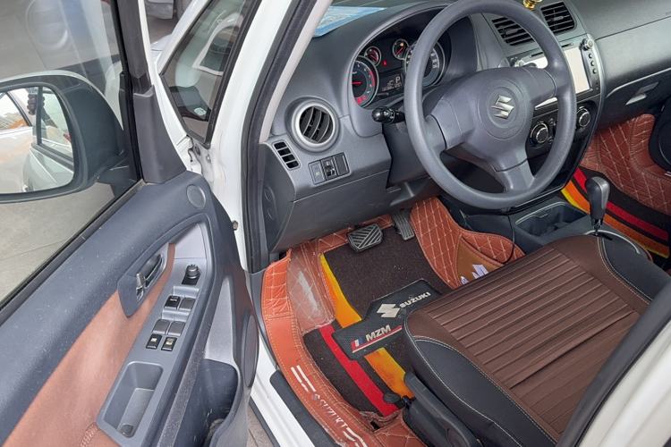 Used Suzuki SX4 2013 1.6L Automatic CoolRide Model
