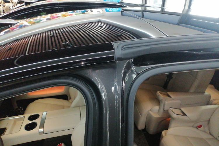 Used Li Auto MEGA 2024 Ultra Model
