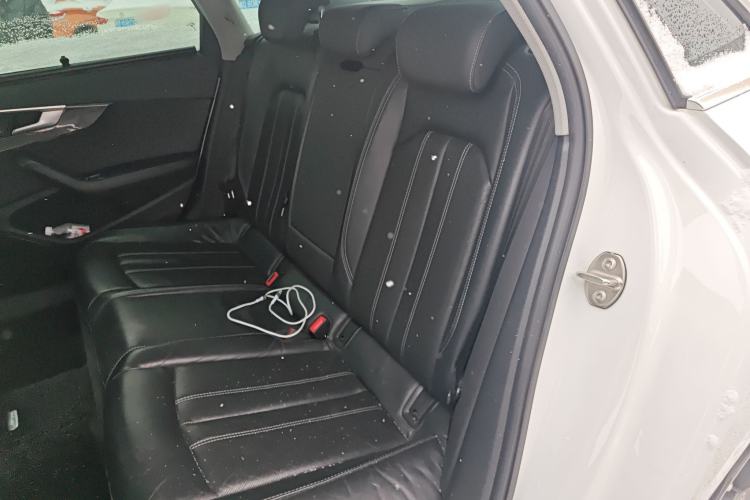 Used Audi A4L 2020 40 TFSI Fashionable and Elegant Model