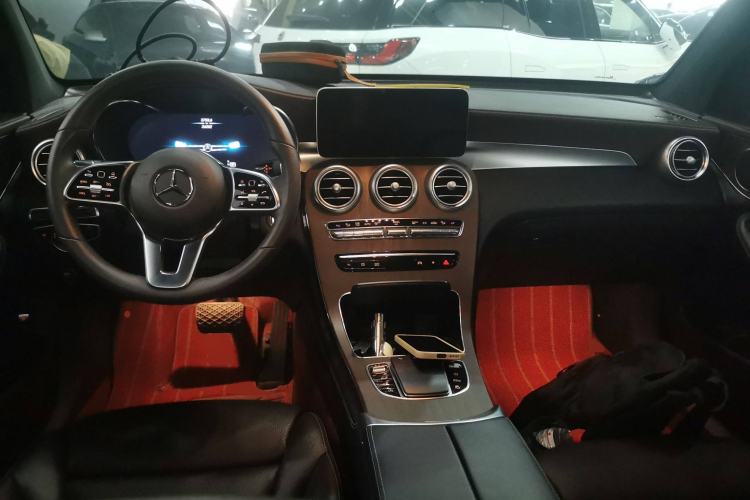 Used Mercedes-Benz GLC 2022 Facelift GLC 260 L 4MATIC Luxury Edition
