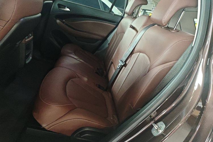 Used Buick Envision 2020 20T Two-Wheel Drive Luxury Model
