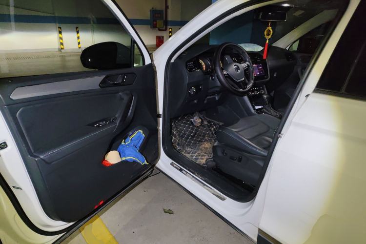 Used Volkswagen Tiguan L 2021 330TSI Automatic Two-Wheel Drive Smart Edition
