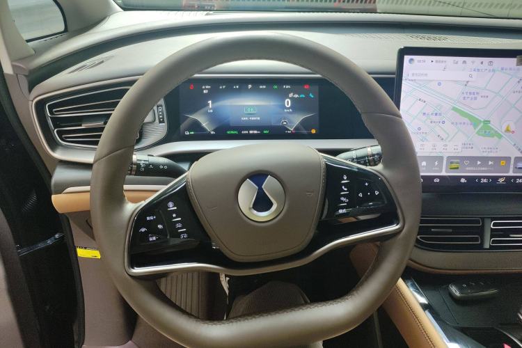 Used Denza D9 2022 DM-i 970 Four-Wheel Drive Prestige Model
