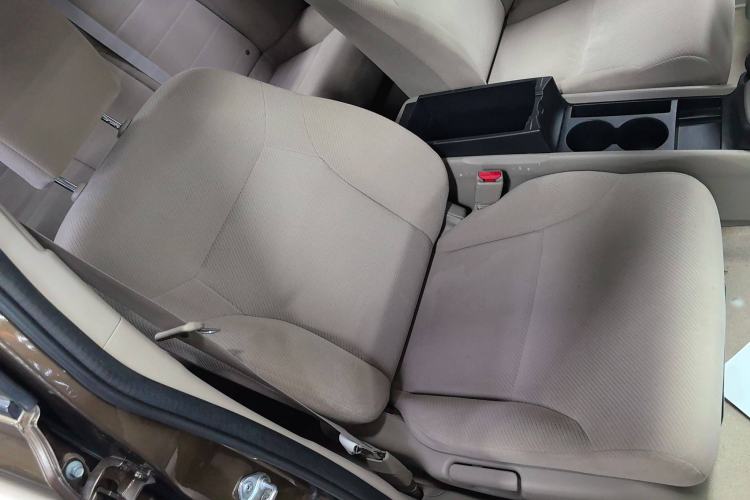 Used CIIMO CIIMO 2015 1.8L automatic comfort version
