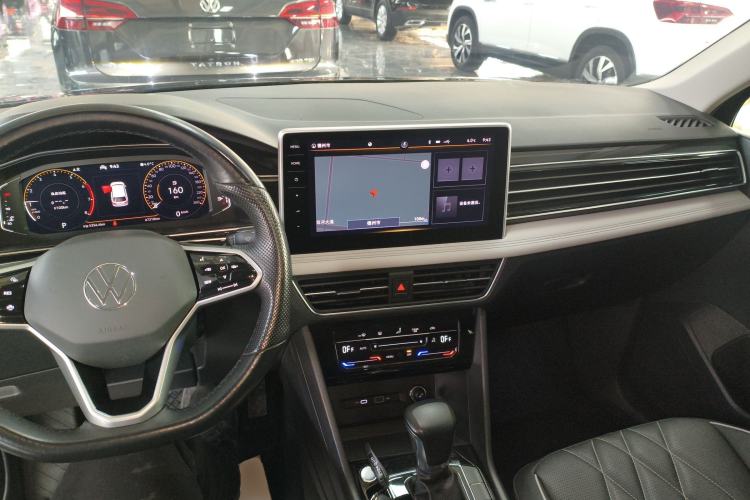 Used Volkswagen Tiguan L 2022 330TSI Automatic Two-Wheel Drive Smart Edition
