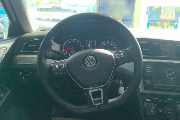 Used Volkswagen Lamando 2017 280TSI DSG Comfort Edition
