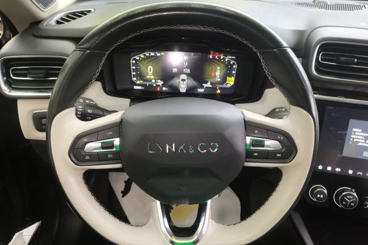 Used Lynk & Co 02 2022 1.5T DCT Shine Pro
