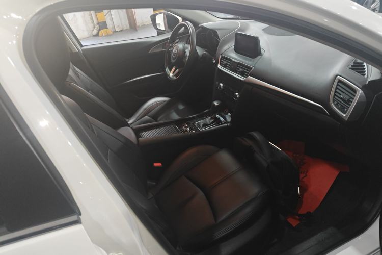 Used Mazda Mazda 3 Axela 2019 Cloud-Controlled Sedan 1.5L Automatic Luxury Model China VI Standard
