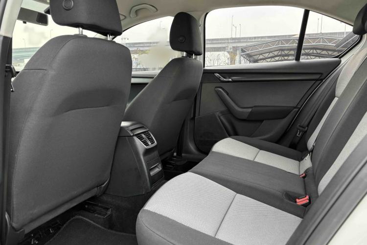 Used Skoda Octavia 2017 Classic Model 1.6L Automatic Comfort Edition
